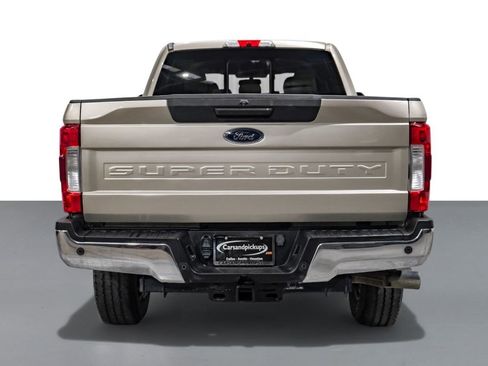 Used 2017 Ford F250 Lariat w/ Chrome Package image 7