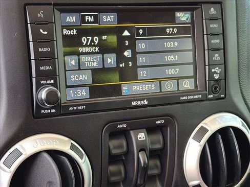 Used 2016 Jeep Wrangler Unlimited Rubicon AWD/4WD image 7