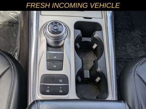 Used 2023 Ford Explorer XLT w/ Equipment Group 202A RWD image 13