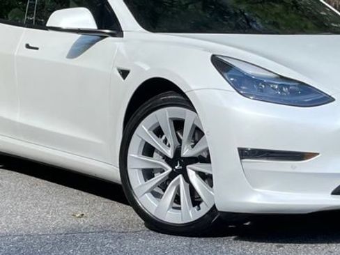 Used 2022 Tesla Model 3 Long Range AWD/4WD image 10