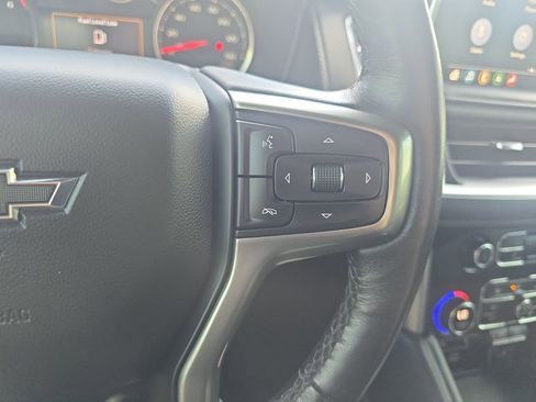Used 2021 Chevrolet Tahoe Z71 w/ Luxury Package AWD/4WD image 19