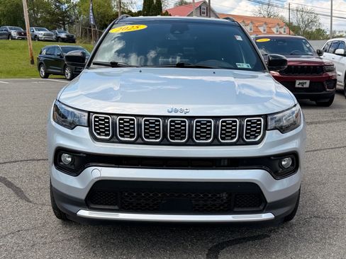 Used 2025 Jeep Compass Limited AWD/4WD image 10