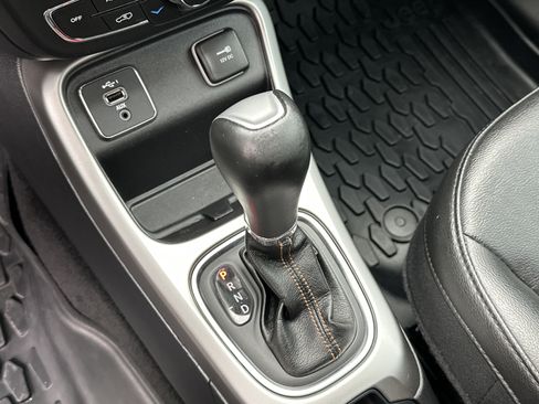 Used 2019 Jeep Compass Latitude w/ Popular Equipment Group image 30