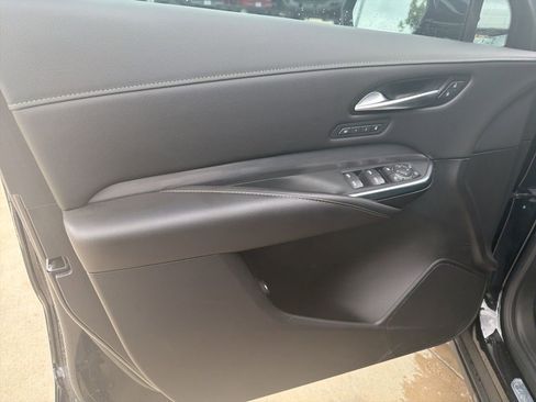 Used 2024 Cadillac XT4 Premium Luxury w/ Cold Weather Package image 10