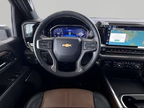 Used 2024 Chevrolet Silverado 2500 High Country w/ High Country Premium Package AWD/4WD image 8