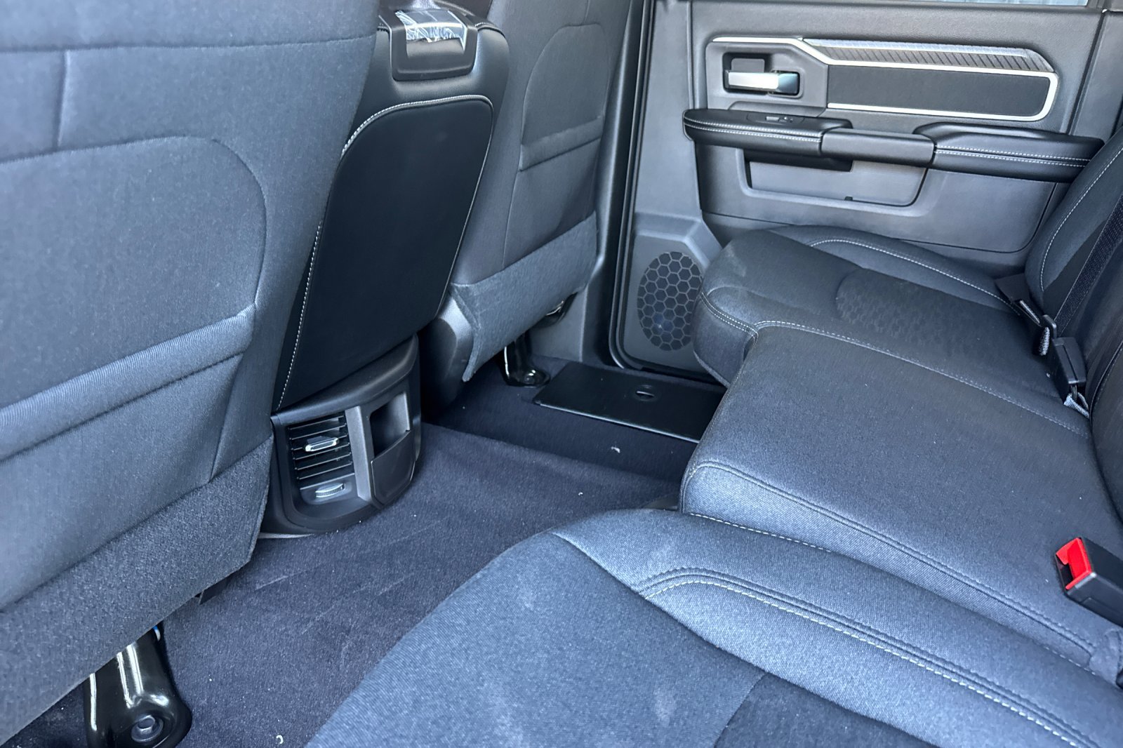 New 2027 RAM 3500 Big Horn AWD/4WD image 11
