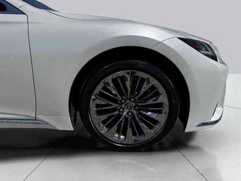 Used 2023 Lexus LS 500 w/ Accessory Package (Z2) RWD image 58