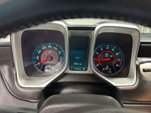 Used 2015 Chevrolet Camaro LT RWD image 17
