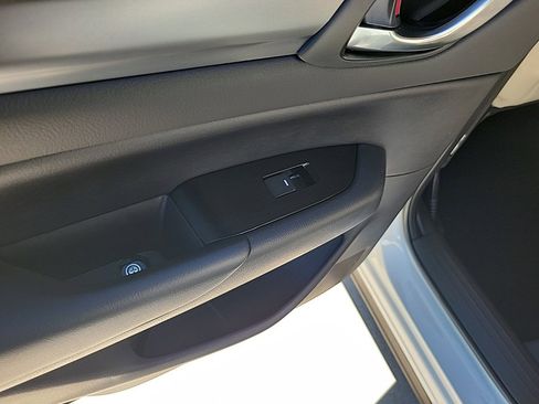 Used 2018 MAZDA CX-5 Touring w/ Preferred Equipment Package image 11