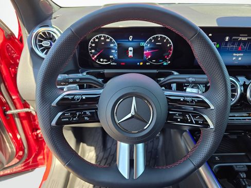Used 2026 Mercedes-Benz GLA 250 4MATIC image 14