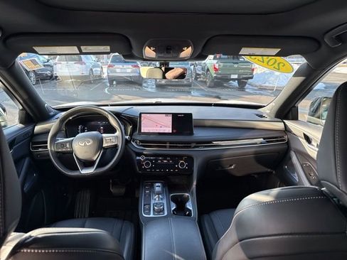 Certified 2025 INFINITI QX60 Luxe w/ Black Edition image 12