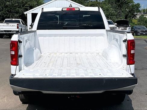 Used 2025 RAM 1500 Big Horn AWD/4WD image 9