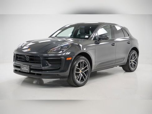 Certified 2025 Porsche Macan image 1