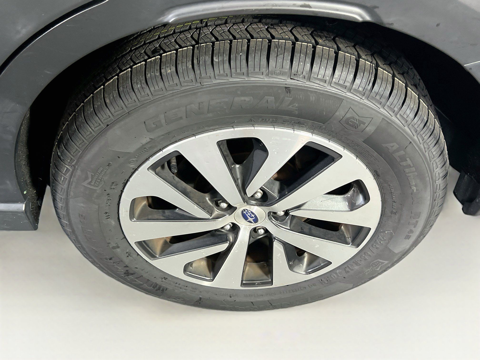 Used 2023 Subaru Outback Premium AWD/4WD image 31