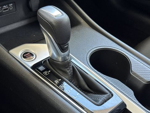 Used 2025 Nissan Altima 2.5 SV image 19