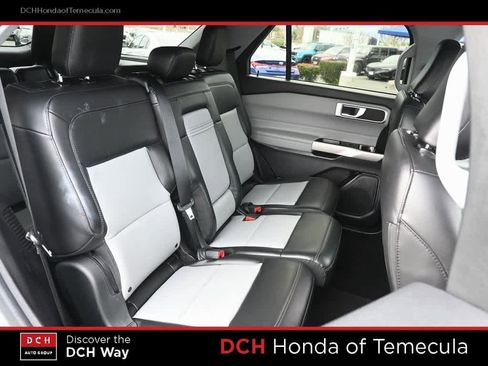 Used 2022 Ford Explorer XLT w/ Equipment Group 202A image 21
