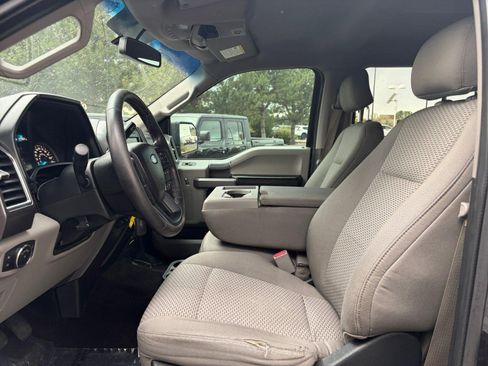 Used 2015 Ford F150 XLT w/ Equipment Group 302A Luxury AWD/4WD image 12