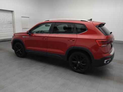 Used 2023 Volkswagen Taos SE w/ Black Wheel Package FWD image 3
