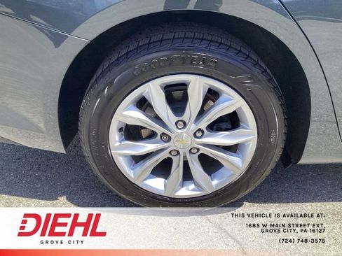 Used 2019 Chevrolet Malibu Hybrid FWD image 9
