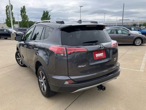 Used 2018 Toyota RAV4 XLE AWD/4WD image 8