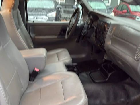 Used 2005 Ford Ranger STX image 11