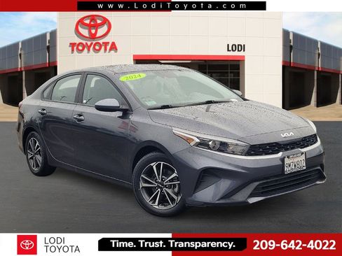 Used 2024 Kia Forte LXS FWD image 1
