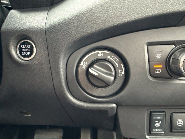 Used 2023 Nissan Frontier PRO-4X w/ Pro Convenience Package AWD/4WD image 29