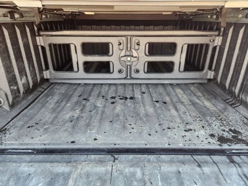Used 2022 RAM 1500 Laramie AWD/4WD image 35