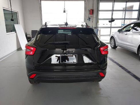 New 2026 Chevrolet Trax LT w/ Midnight Edition FWD image 33