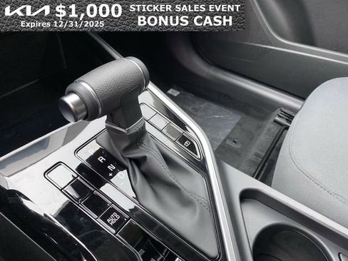 New 2025 Kia Niro LX image 20