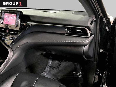 Used 2024 Toyota Camry SE FWD image 19