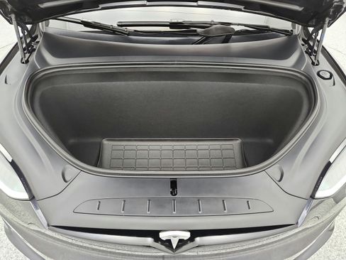 Used 2023 Tesla Model X AWD/4WD image 17