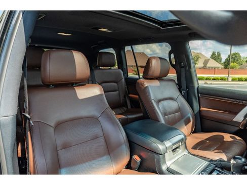 Used 2020 Toyota Land Cruiser AWD/4WD image 20