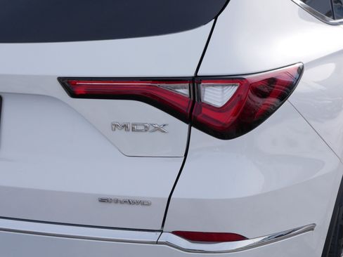 Used 2023 Acura MDX SH-AWD w/ Technology Package image 17