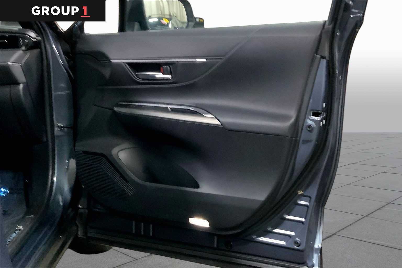Certified 2023 Toyota Venza XLE AWD/4WD image 22