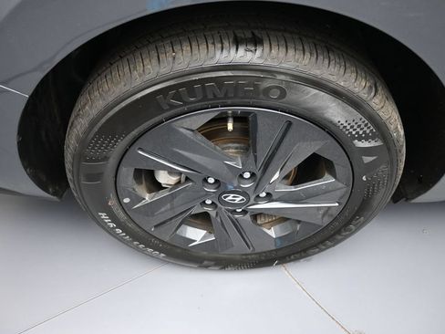 Certified 2023 Hyundai Elantra SEL FWD image 12
