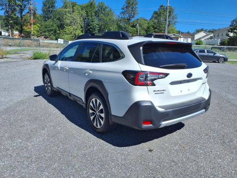 Used 2023 Subaru Outback Limited image 3