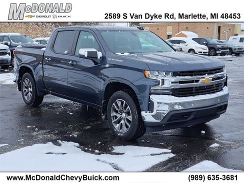 Used 2022 Chevrolet Silverado 1500 LT w/ All Star Edition Plus image 2