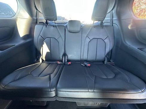 New 2026 Chrysler Pacifica Select image 18
