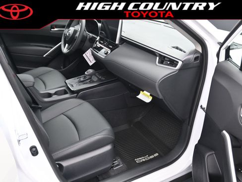 New 2026 Toyota Corolla Cross XLE w/ Convenience Package FWD image 11