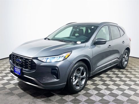 Used 2024 Ford Escape ST-Line image 4