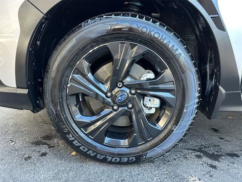 Certified 2024 Subaru Crosstrek 2.0i image 8