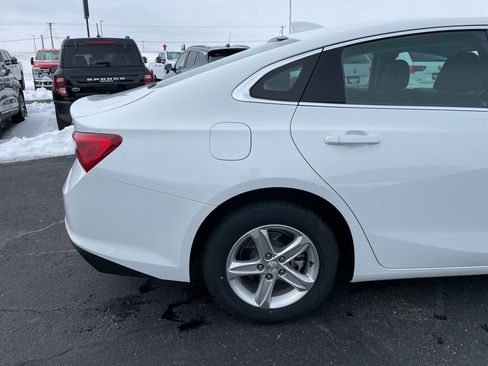Used 2023 Chevrolet Malibu LT FWD image 27