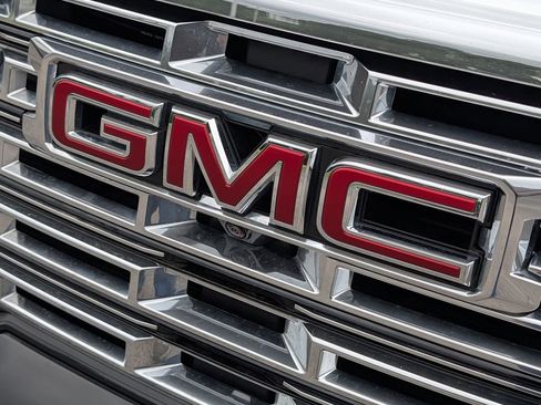 New 2026 GMC Acadia Denali w/ Super Cruise Package FWD image 37