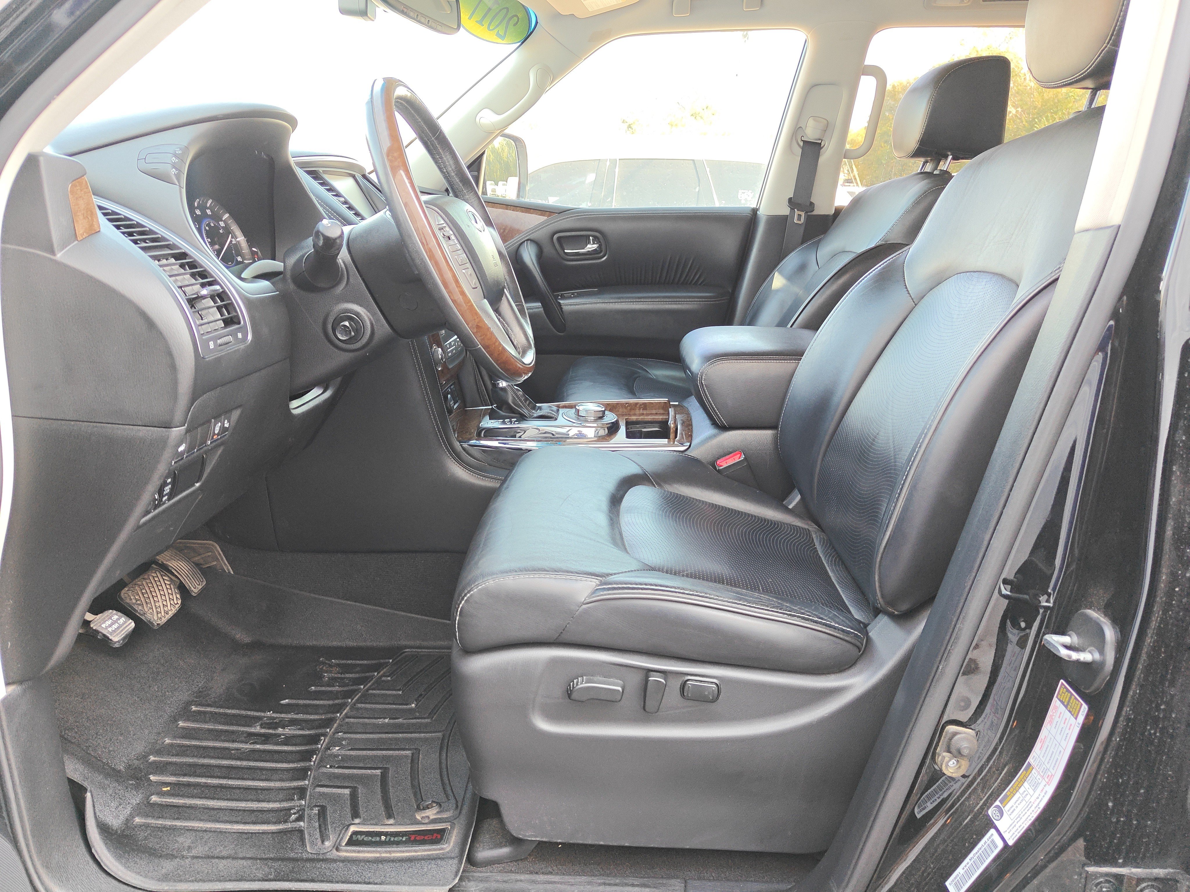 Used 2017 INFINITI QX80 4WD w/ Driver Assistance Package image 18