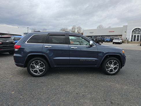 Used 2020 Jeep Grand Cherokee Overland image 2