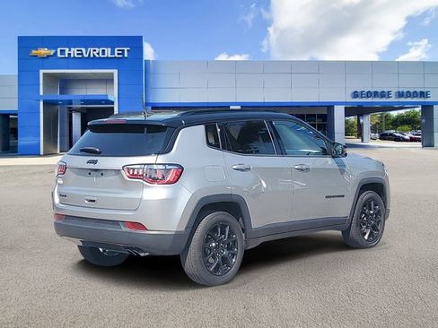 Used 2022 Jeep Compass Altitude image 3