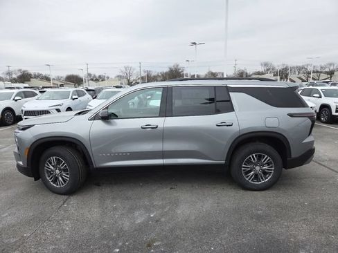 New 2026 Chevrolet Traverse LT w/ Driver Confidence Package AWD/4WD image 25