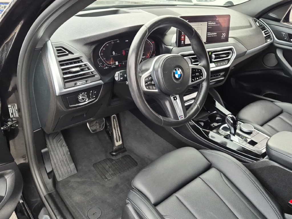 Certified 2025 BMW X4 xDrive30i w/ Premium Package AWD/4WD image 8