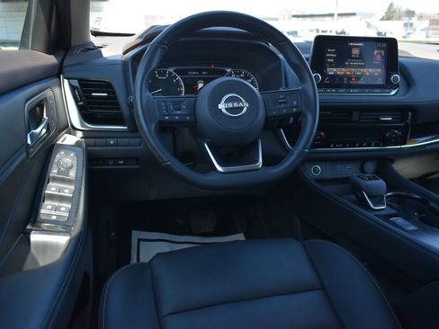 Used 2023 Nissan Rogue SL image 18